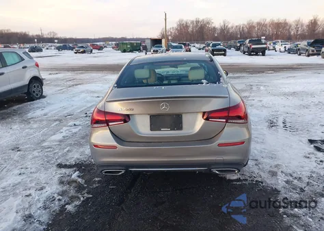 2020 Mercedes-Benz A 220 z USA, uszkodzony, nr VIN W1K3G4EB3LW043068